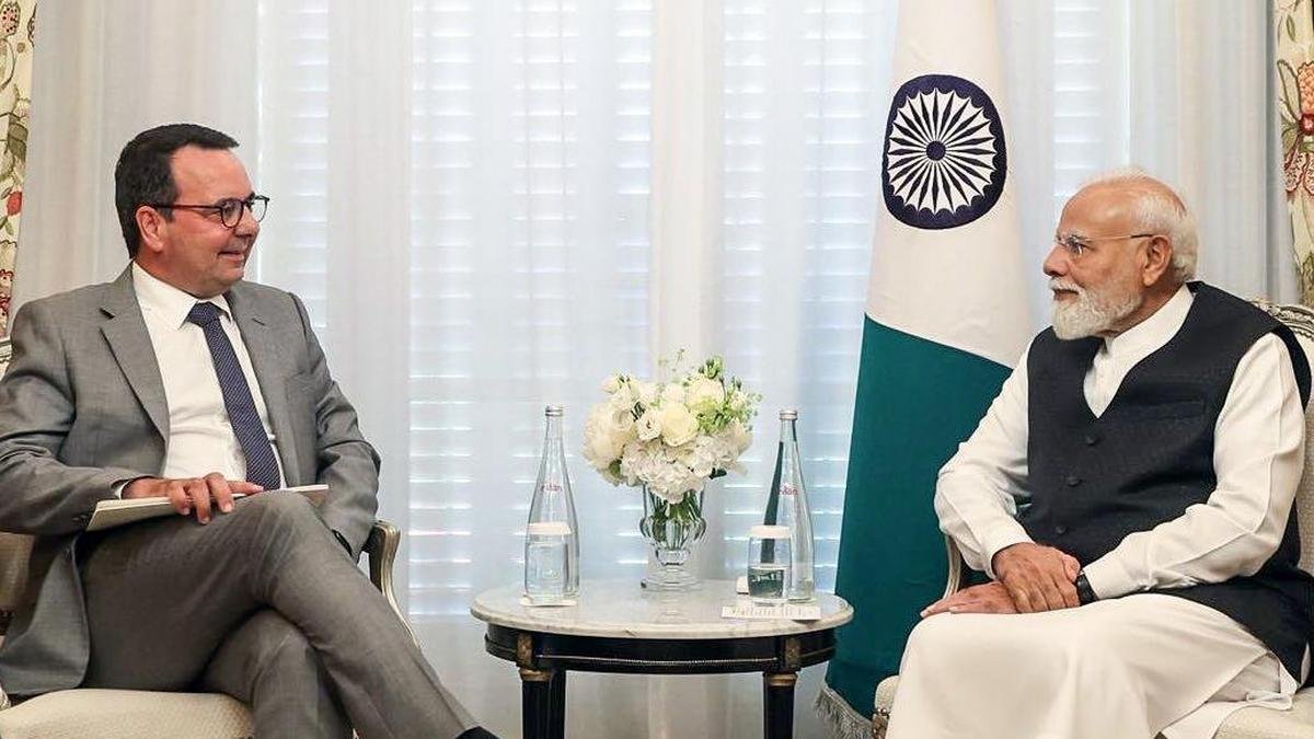 PM Modi meets leading CEOs in France, discusses plans for India