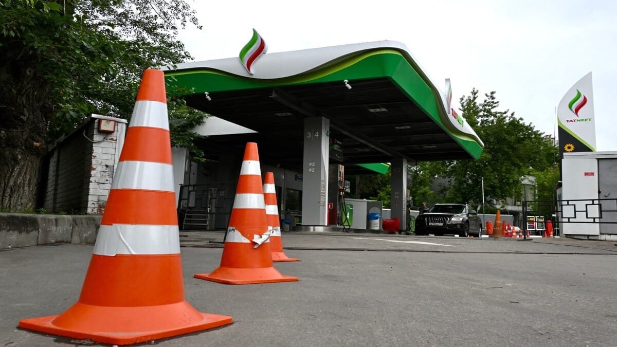 Russia's diesel export ban jolts global fuel markets as Ukrainian strikes deepen domestic fuel crisis