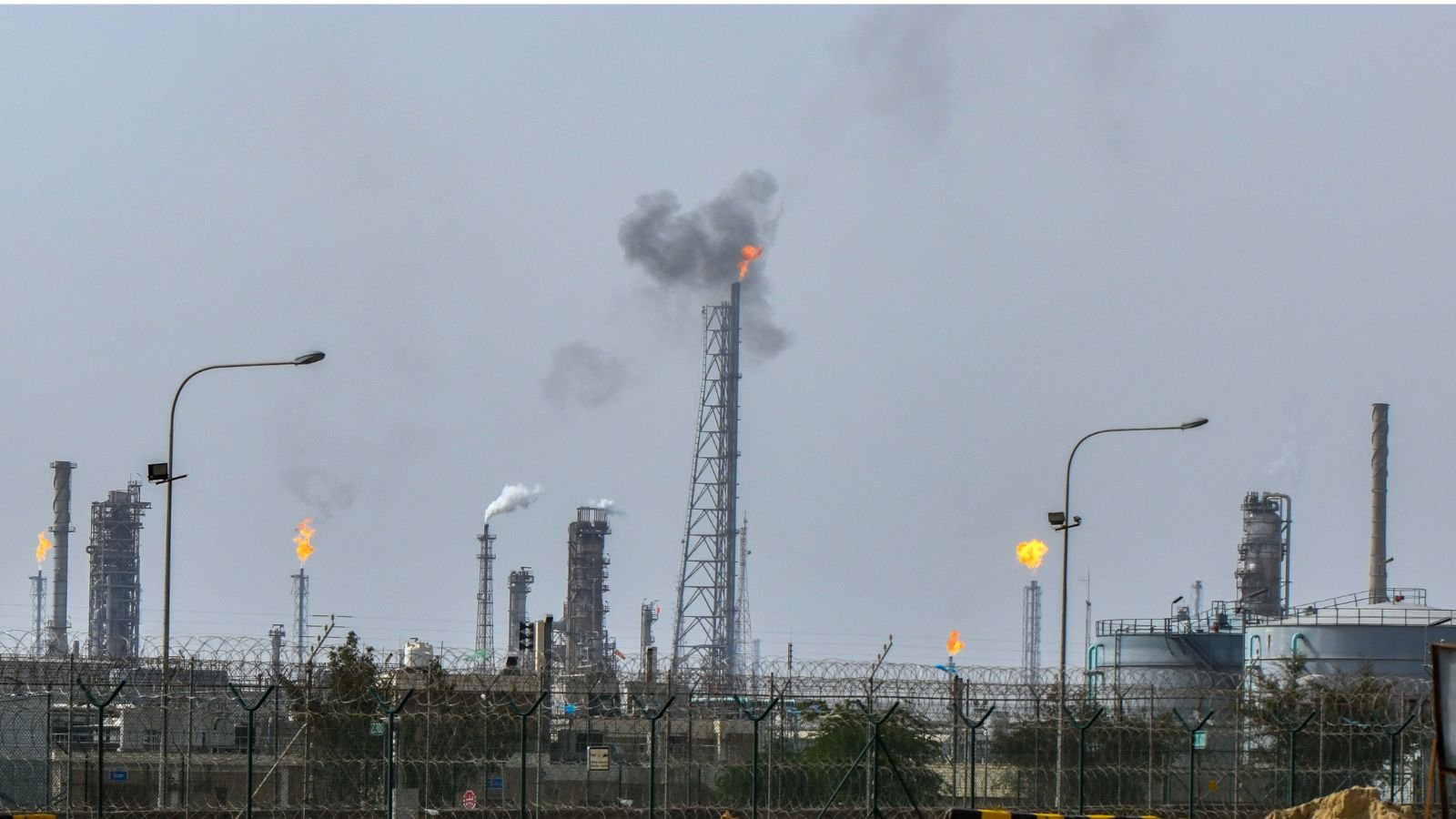 US-Iran War News Live Updates: US launches 7th consecutive night of strikes on Iran as IRGC claims two tankers hit mines in Strait of Hormuz