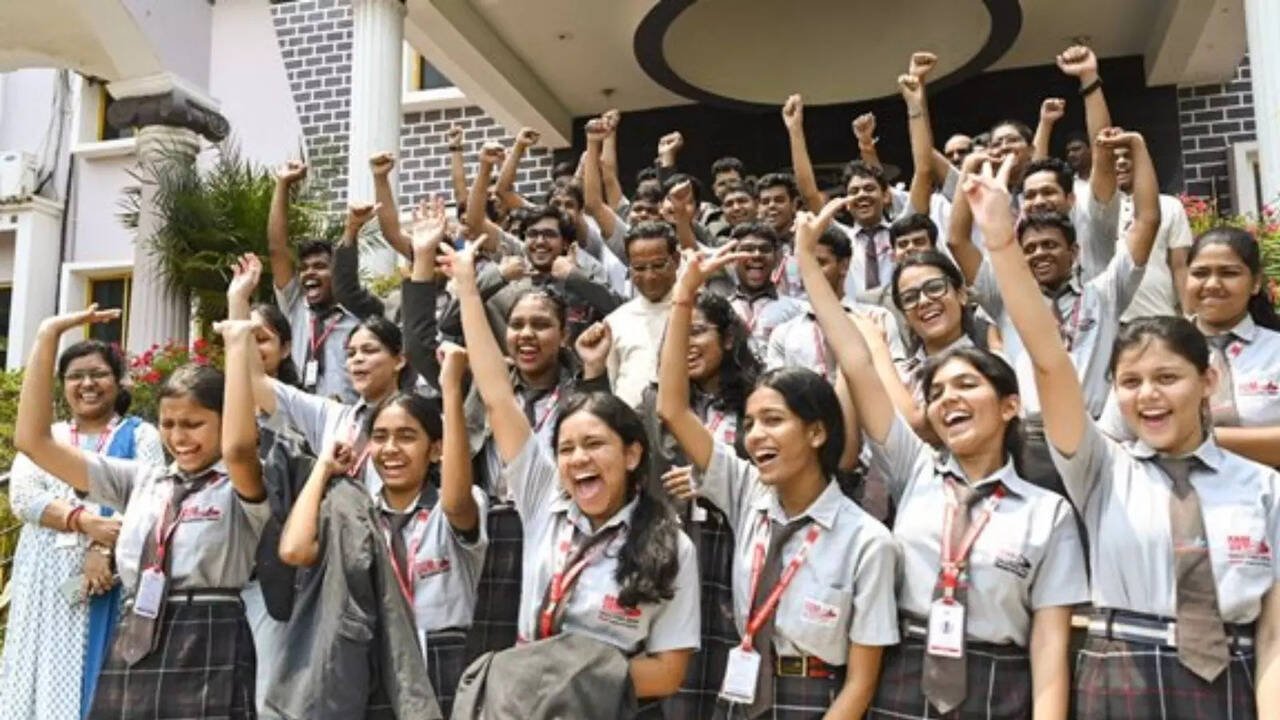 CBSE clarifies R3 rule: Class 10 students must clear school-based third language assessment for pass certificate