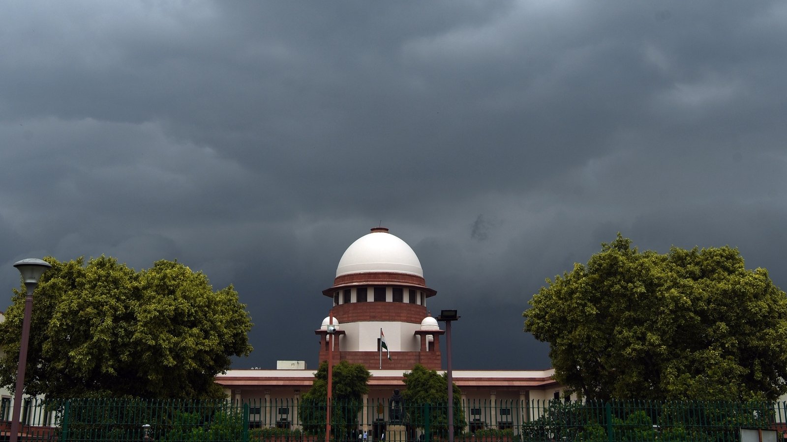 Supreme Court orders all states to release protesting students under 18, those with no criminal records