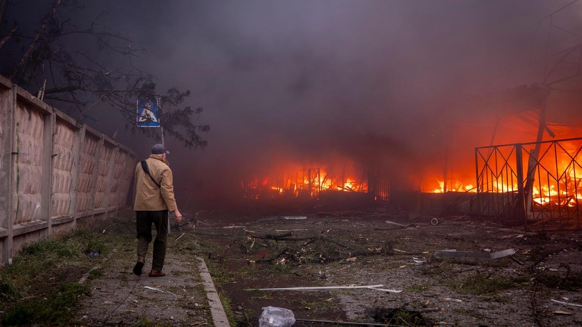 Kremlin says there's no immediate prospect of resuming peace talks with Ukraine
