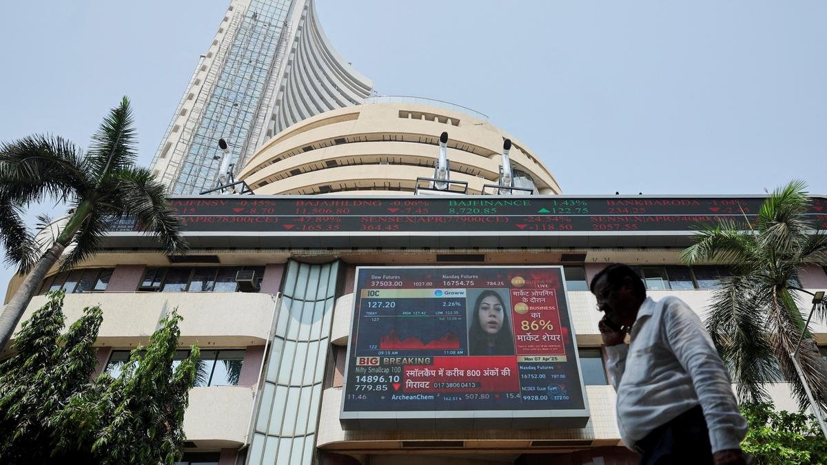 Stock markets decline in early trade as elevated crude oil prices weigh on sentiment