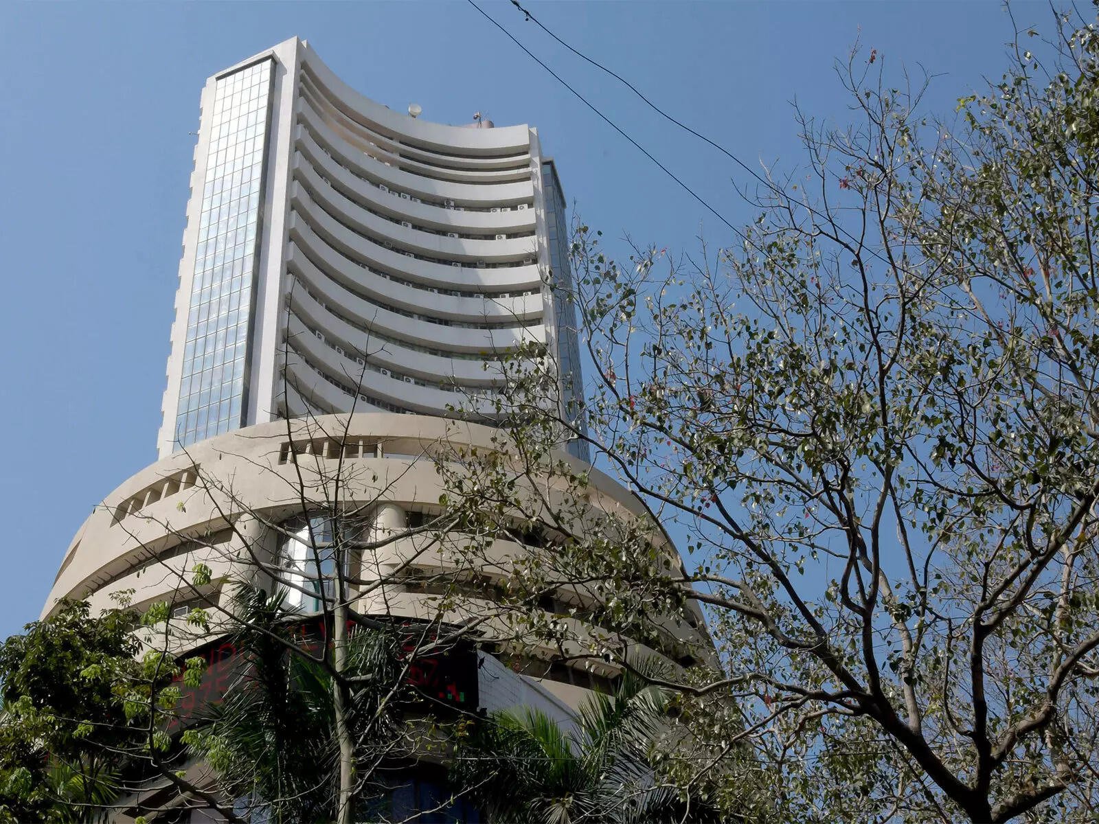 Will Nifty, Sensex extend losses on Monday? Middle East tensions, Q1 results and 3 other factors to steer D-St this week