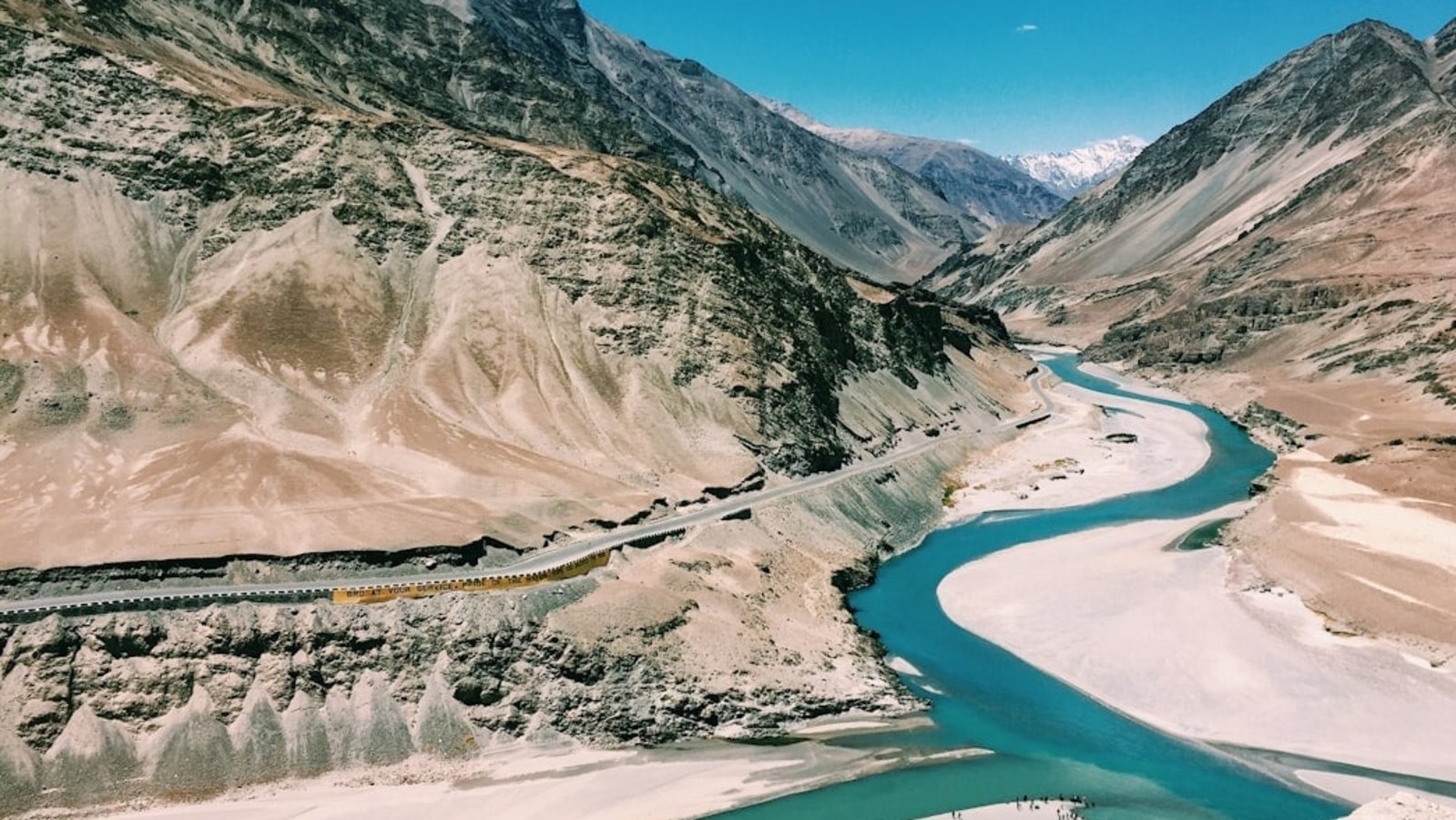Pakistan ‘welcomes’ Hague Court's order on Indus Water Treaty after India rejects ruling
