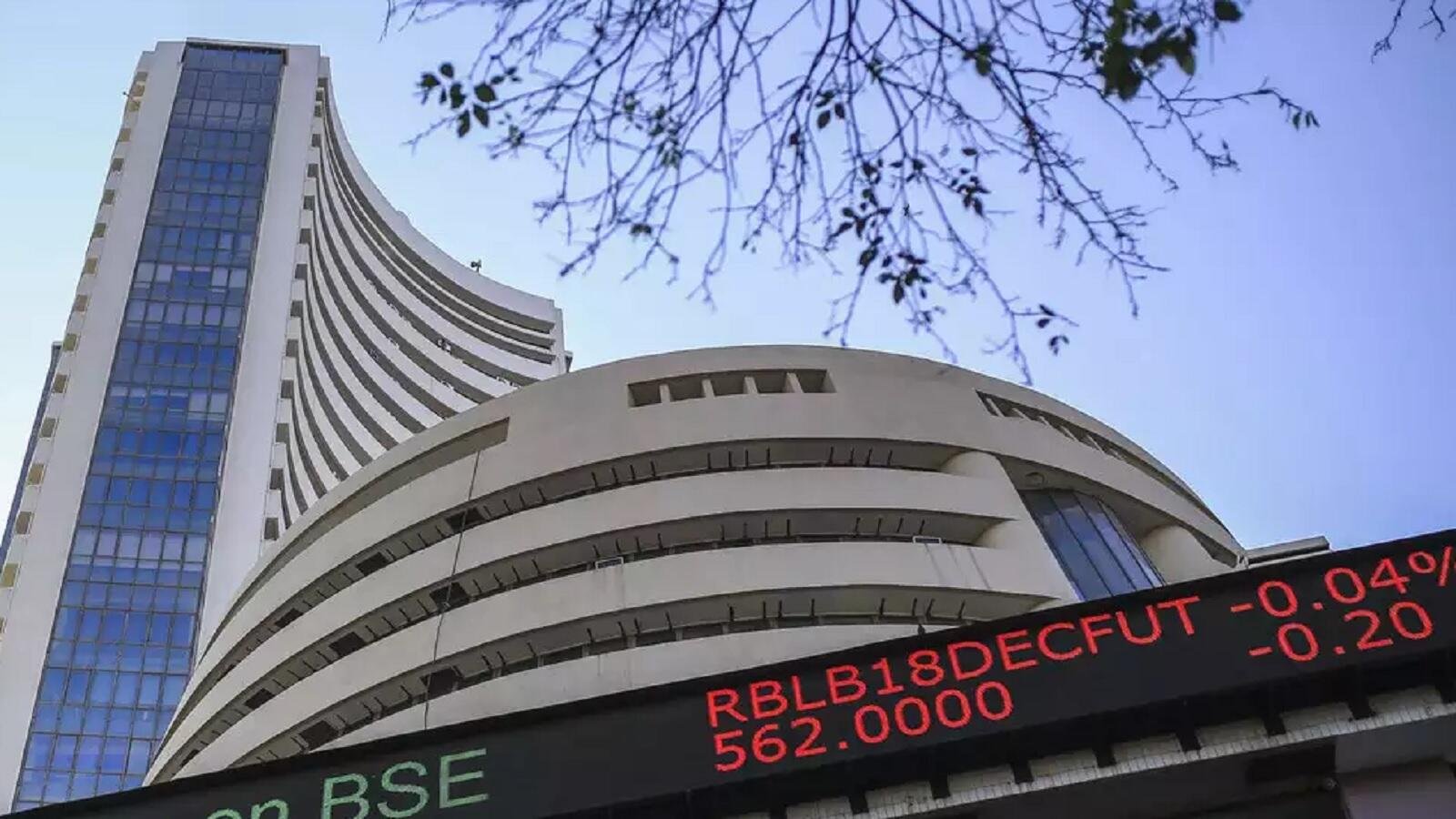 Market wrap: Titan Company, Bajaj Finance, SBI among top gainers and losers on Nifty and Sensex on Monday