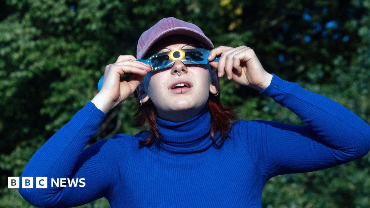 Eclipse warning: The key signs you may have damaged your eyes