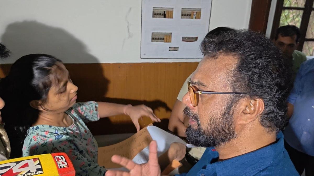 Delhi Police attempted to arrest Aishe Ghosh, alleges SFI