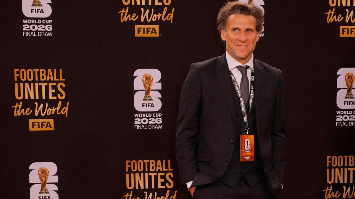 Uruguay appoint Forlan as head coach after World Cup debacle