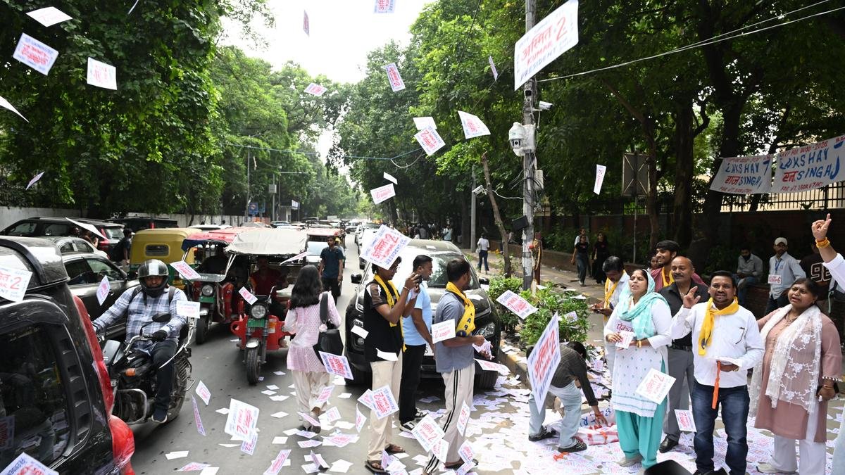 Clashes, heightened security mark final days of DUSU campaigning
