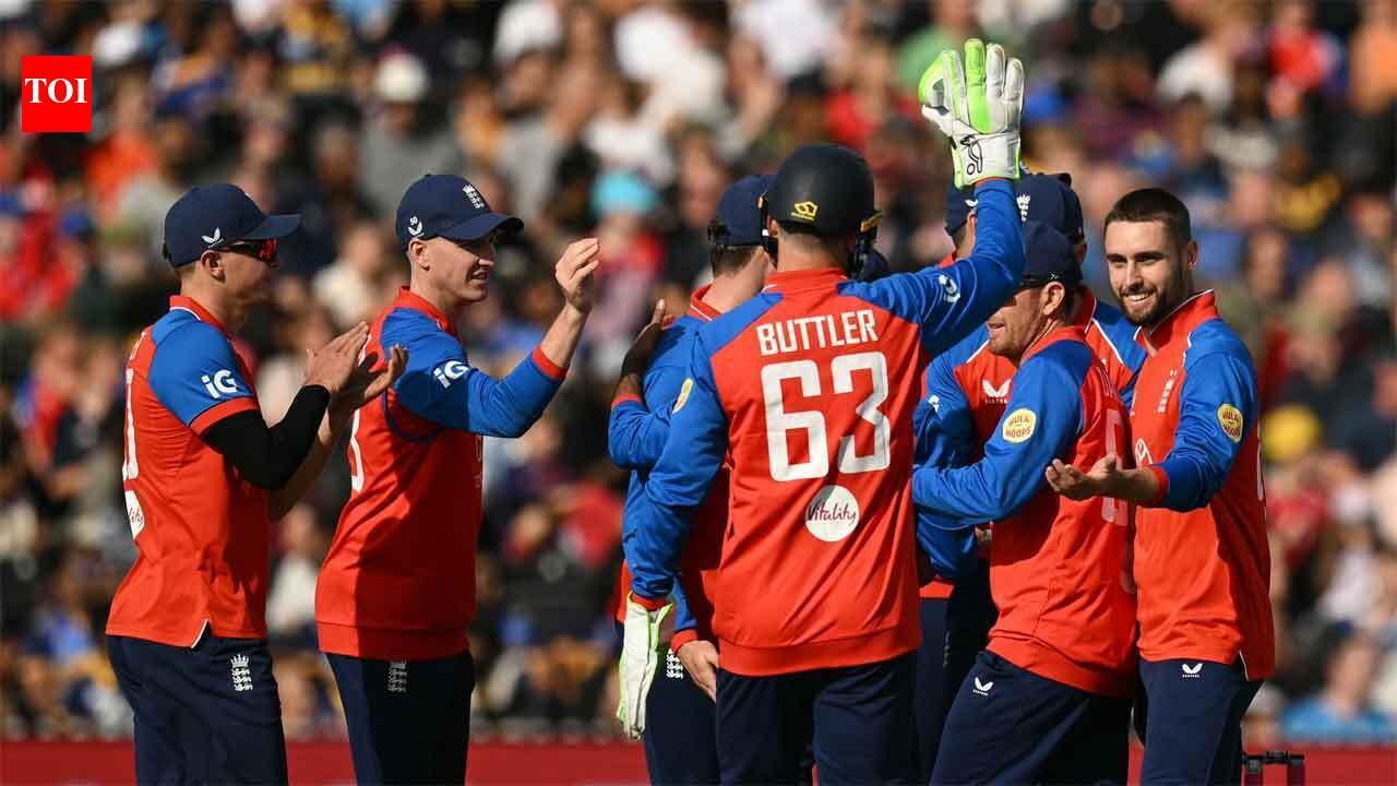 England sweep Sri Lanka 3-0, replace India at top of T20I rankings