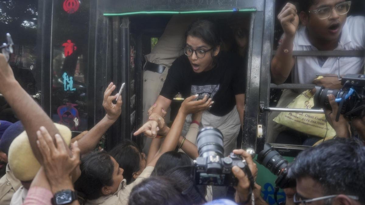 Election Commission row highlights: Congress hold protests across the country seeking CEC resignations; AISA's Neha among those detained amid Jantar Mantar agitation