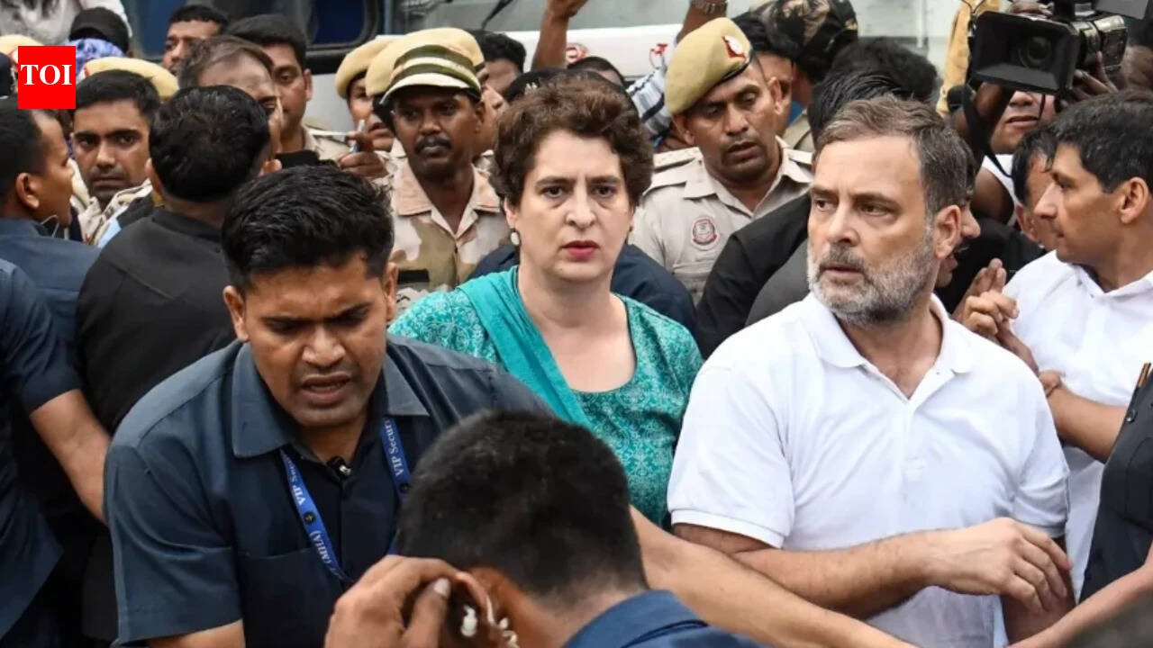 A quick lunch, then a Jantar Mantar march: How Rahul-led opposition once again kept police guessing