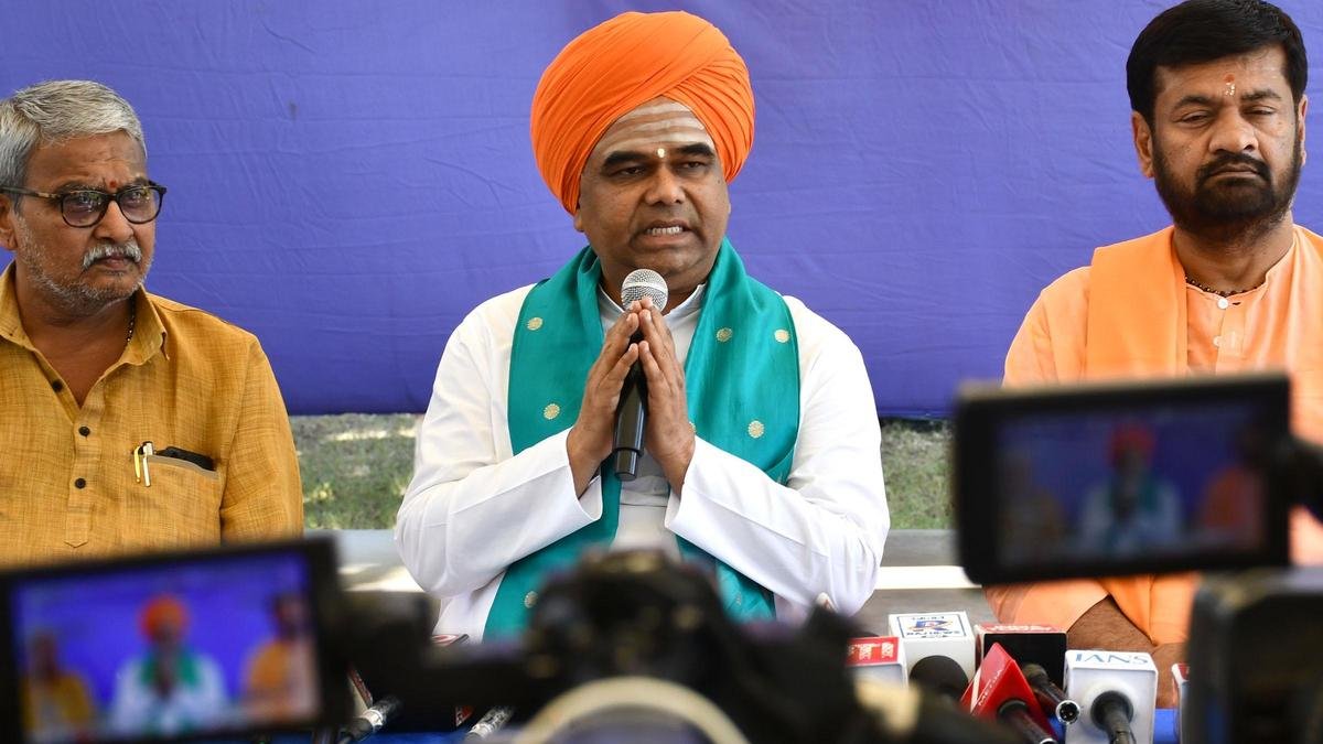 Dingaleshwar Swami joins protest of sugarcane farmers, questions Prime Minister Narendra Modi on different yardstick for oil companies