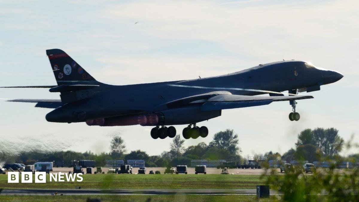 No10 insists UK military base RAF Fairford is safe after US withdraws bombers