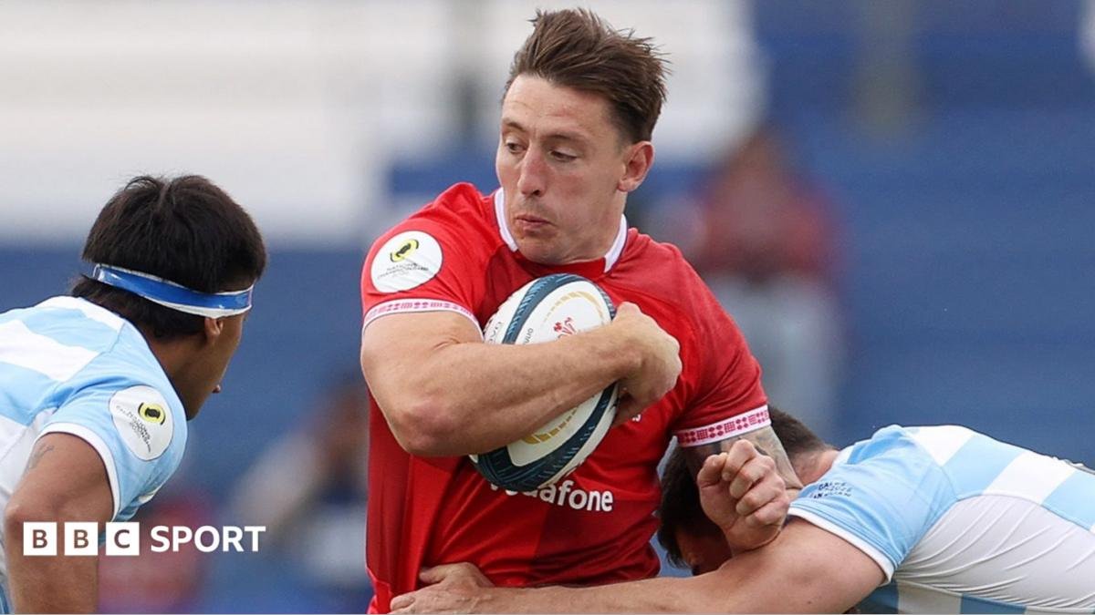 Wales wing Adams targets third World Cup