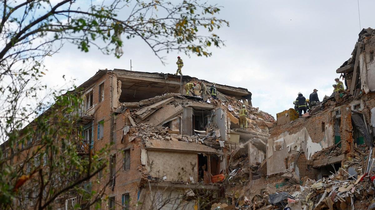Children among heavy casualties in Ukraine after Russian strikes