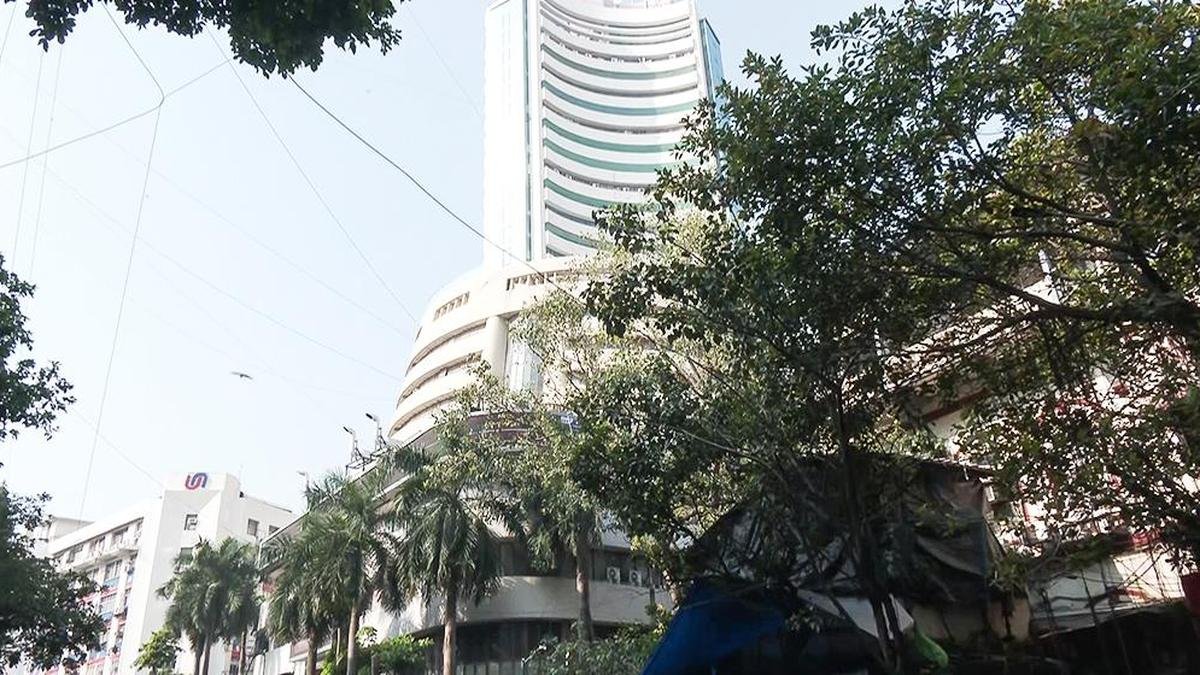 Stock markets open higher amid easing oil prices