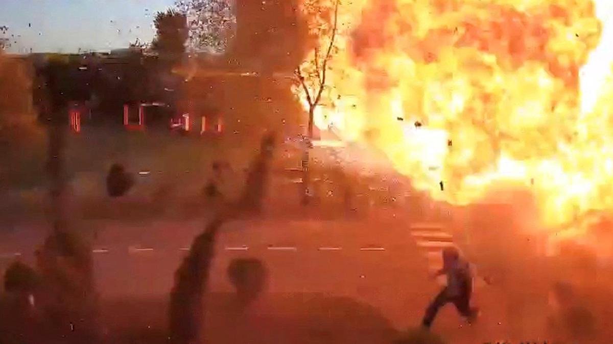 Russian attacks kill 20 in Ukraine after Trump strikes diesel deal with Putin