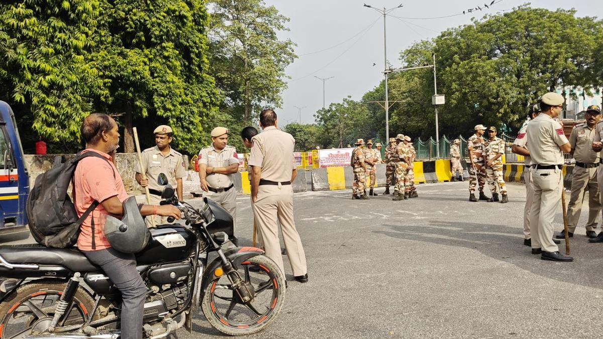 Delhi protest: Stopped at police barricades, daily-wage workers lose day’s earnings