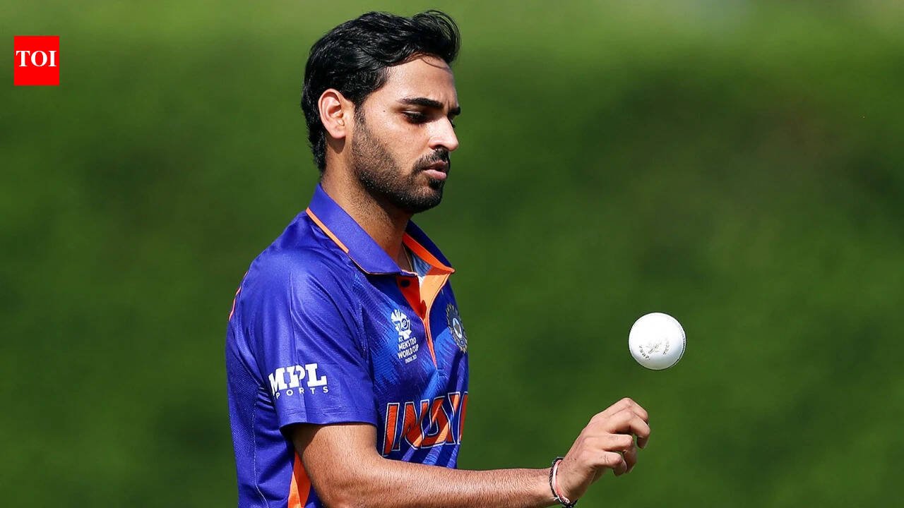 Bhuvneshwar makes T20I comeback after 4 years as India asked to bat first
