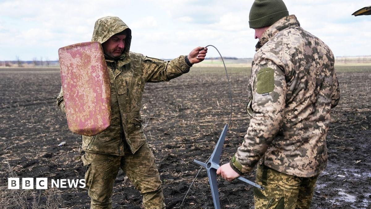 Starlink restrictions in Ukraine war linked to political situation, Zelensky aide says