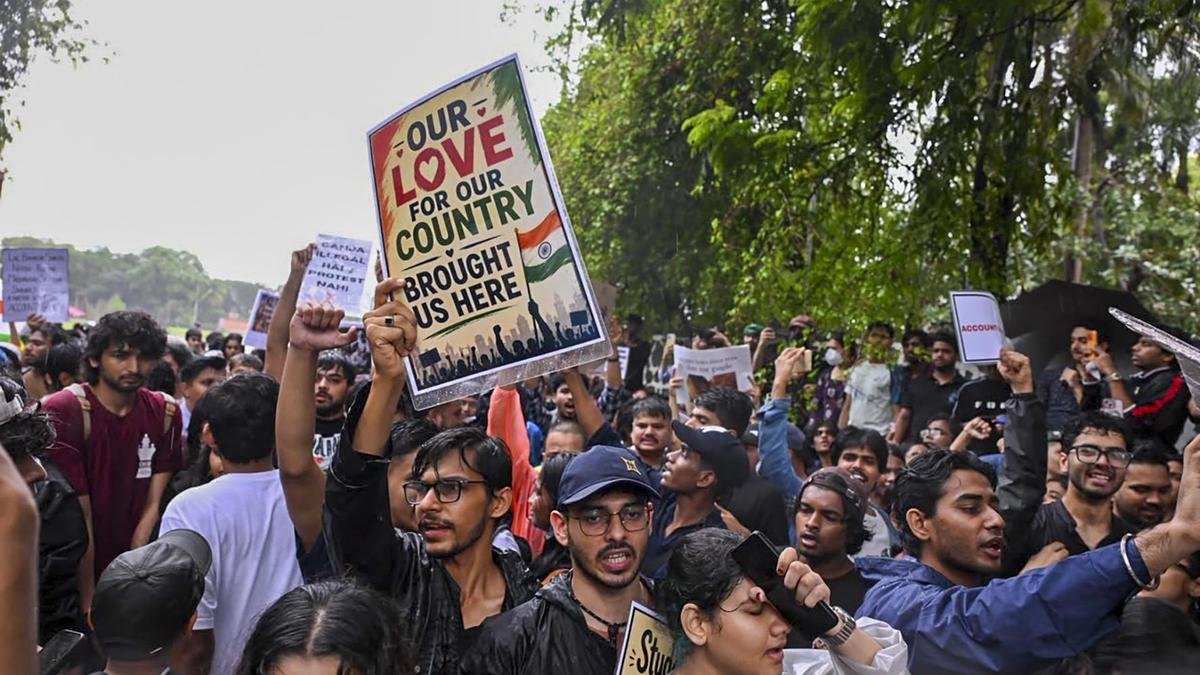 Mumbai-based activist and AISF delegation allege detention by State police